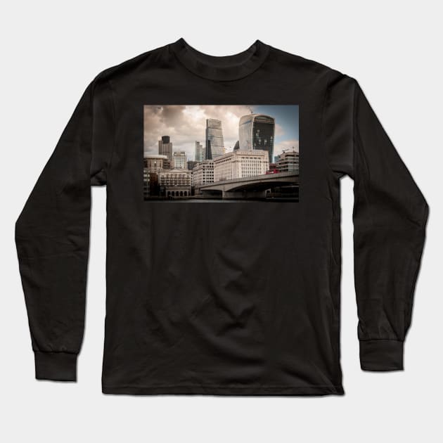 London skyline Long Sleeve T-Shirt by RJDowns